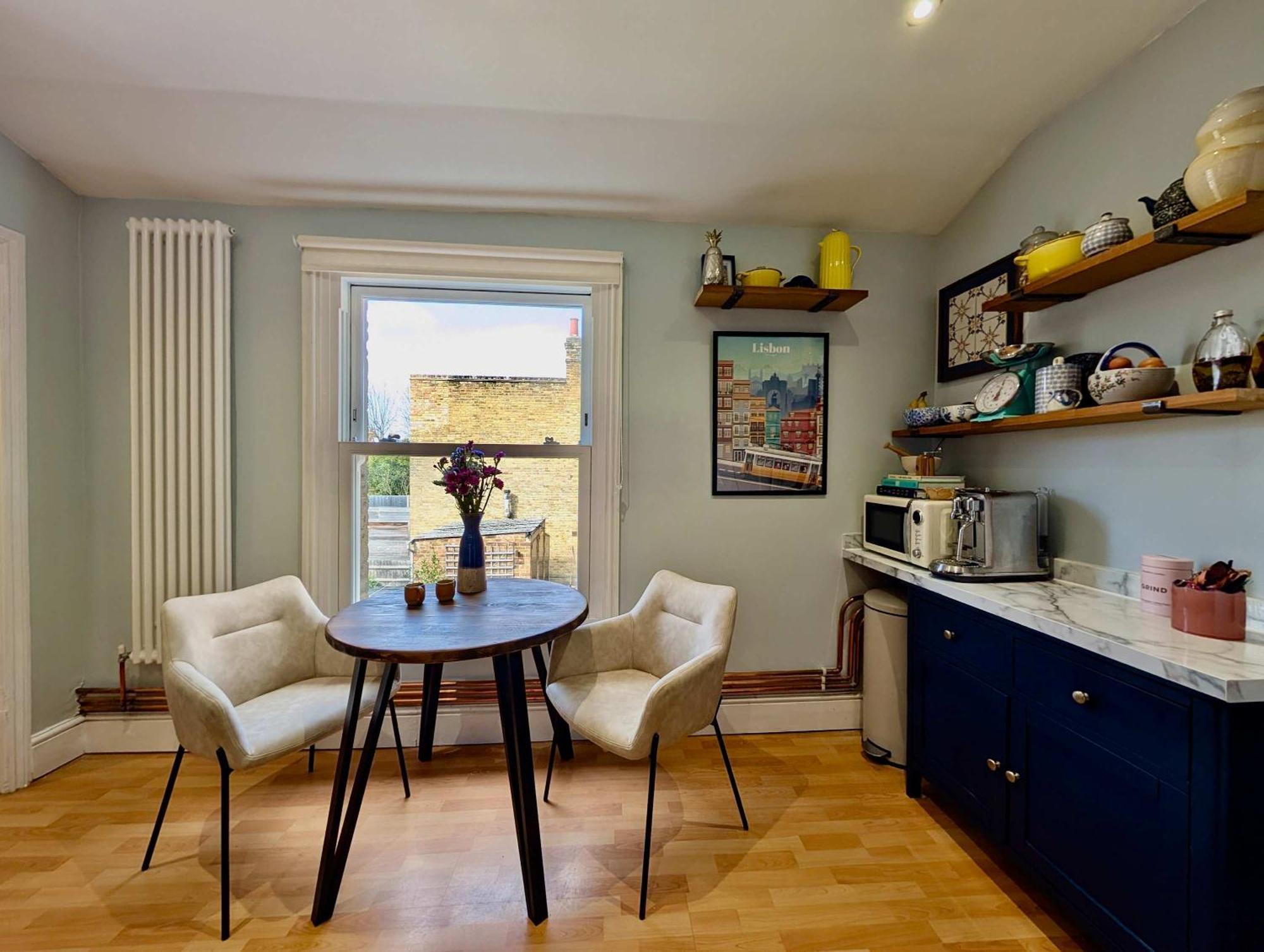 Charming And Modern Flat In Wimbledon
